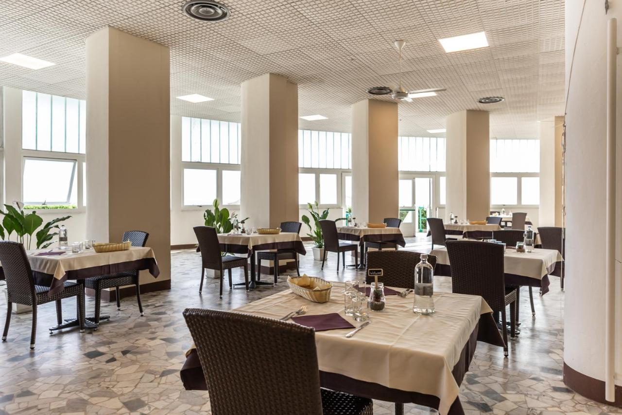 Villaggio Torre Marina Marina di Massa Εξωτερικό φωτογραφία